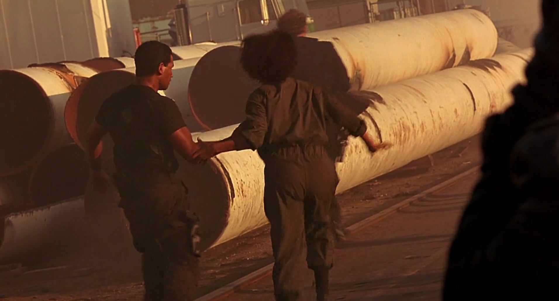 Barb Wire (1996) HD screenshot 10007