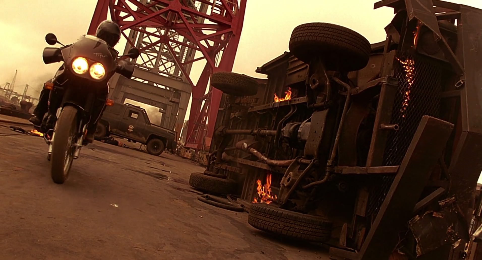 Barb Wire (1996) HD screenshot 10010