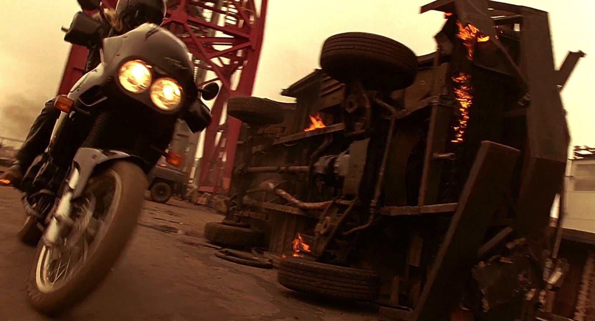 Barb Wire (1996) screencap 10011