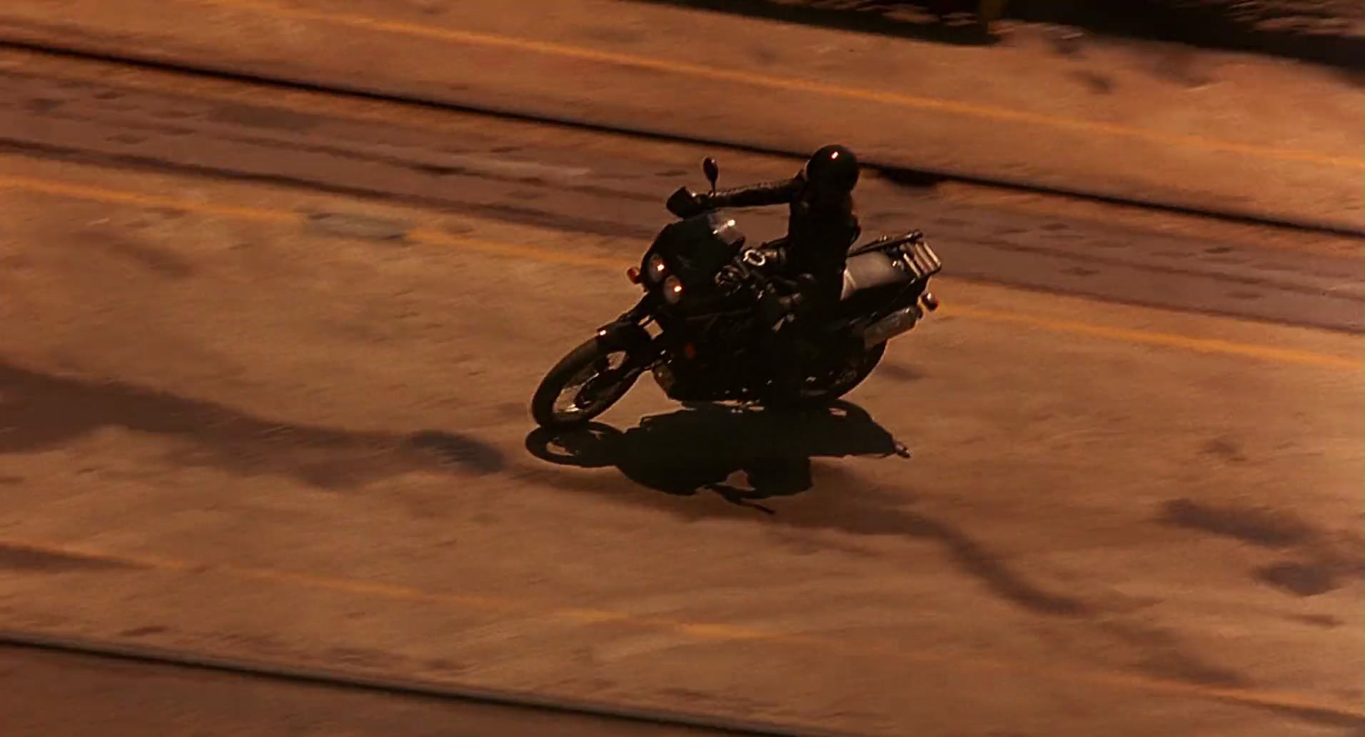 Barb Wire (1996) screencap 10017