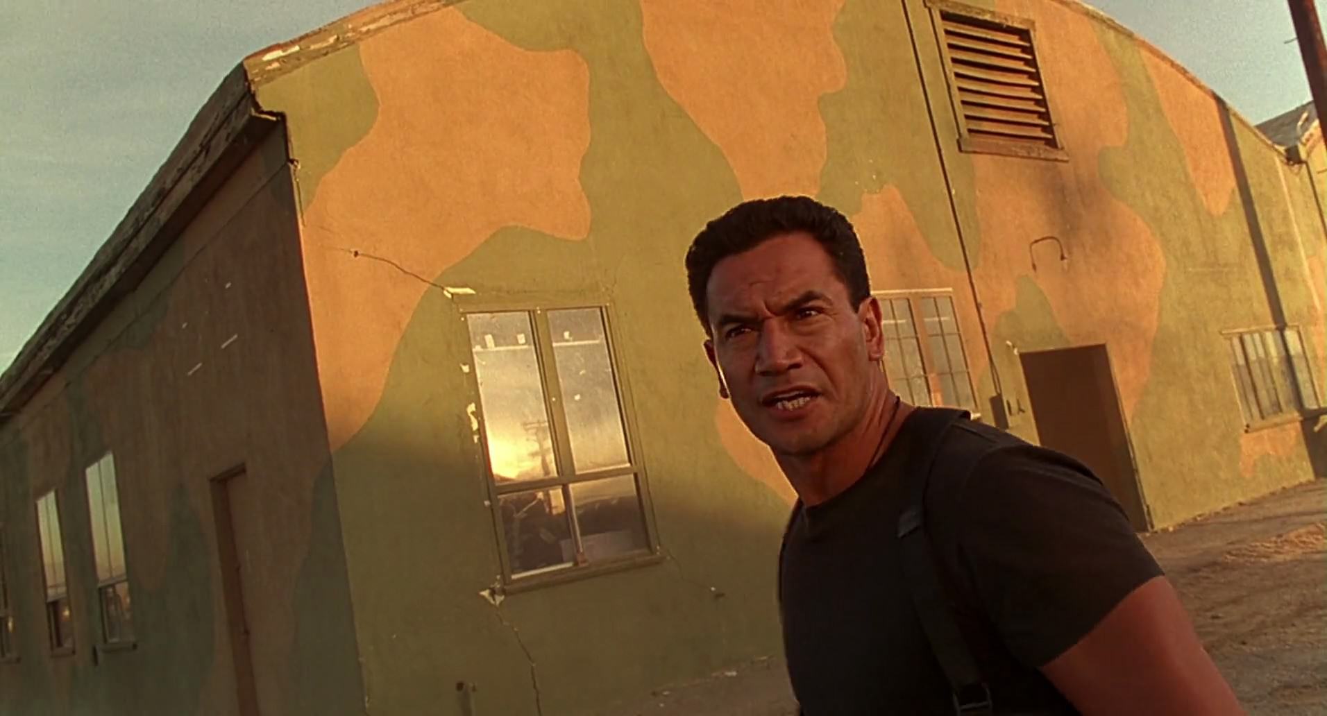 Barb Wire (1996) HD screenshot 10034