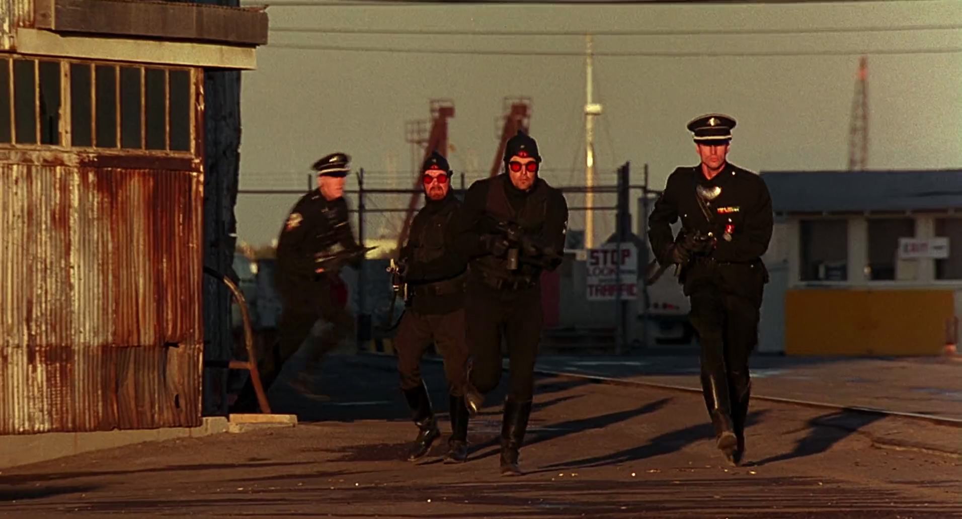 Barb Wire (1996) HD screenshot 10094