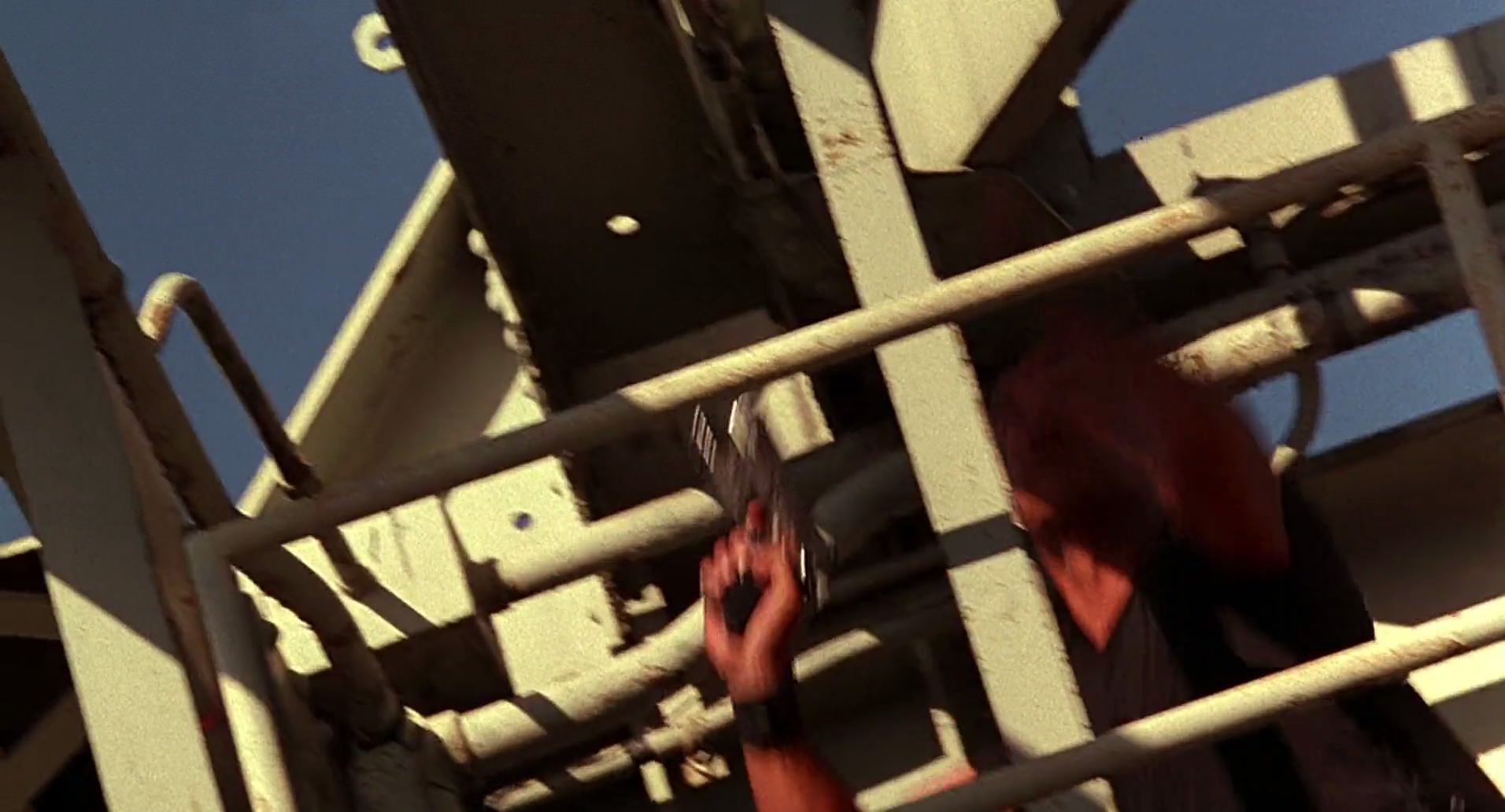 Barb Wire (1996) HD screenshot 10121