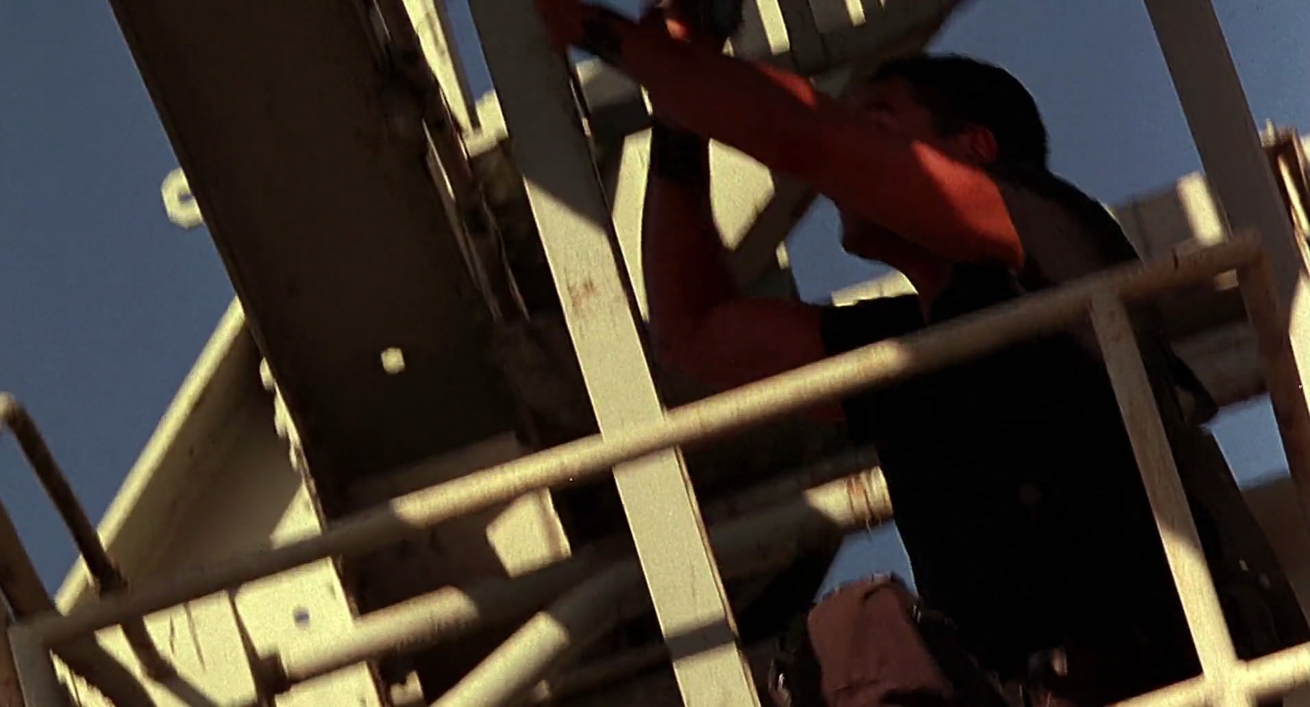 Barb Wire (1996) screencap 10122