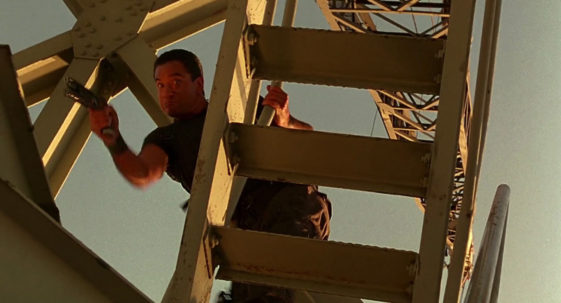 Barb Wire (1996) HD screenshot 10133