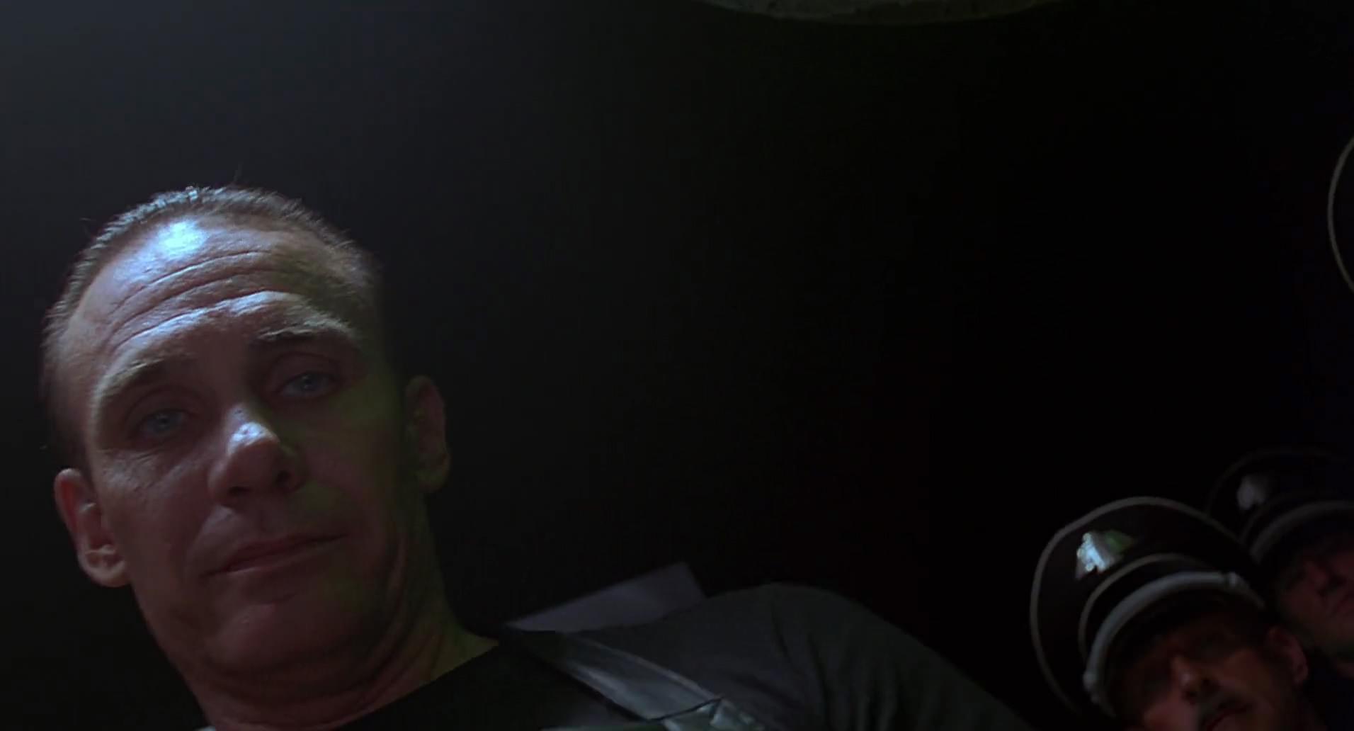 Barb Wire (1996) screencap 1014
