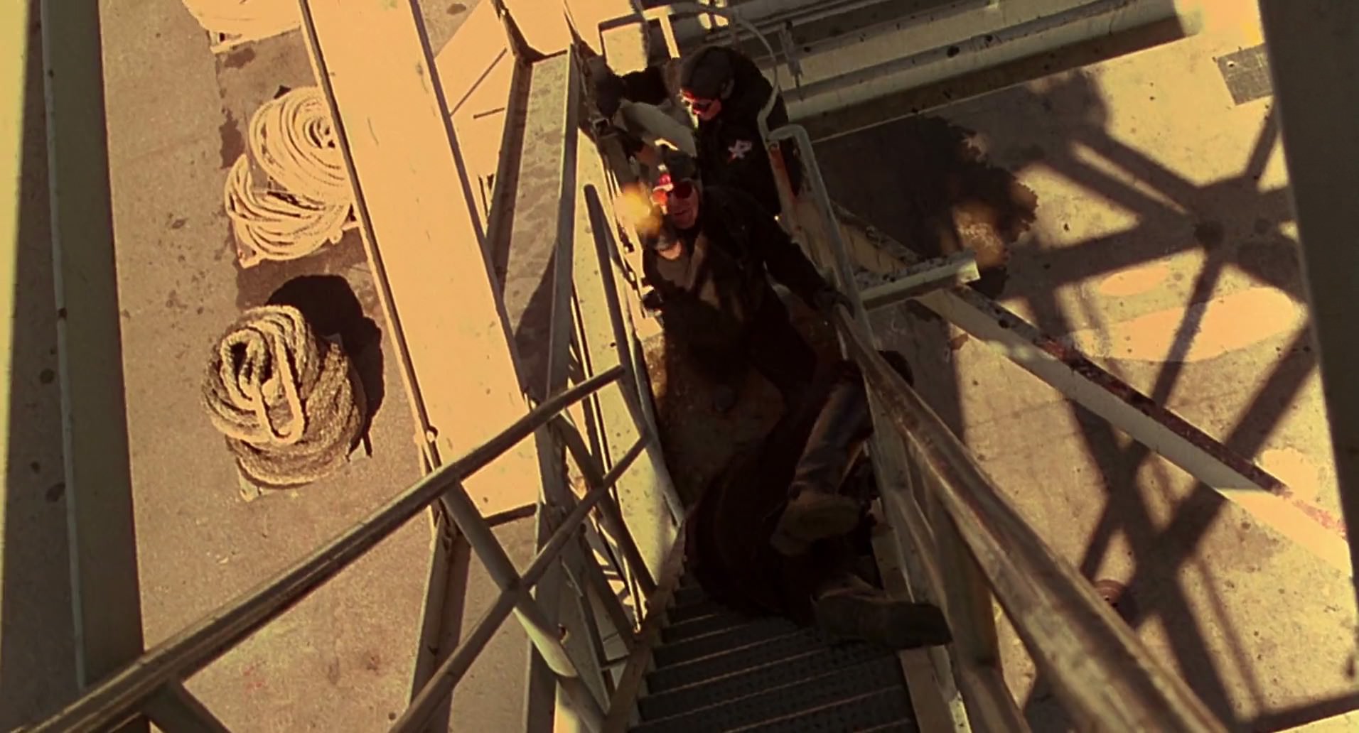 Barb Wire (1996) screencap 10140