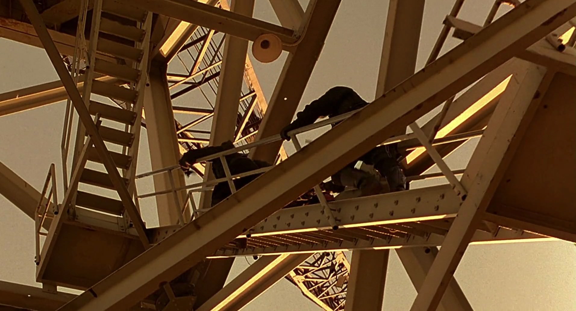 Barb Wire (1996) screencap 10149