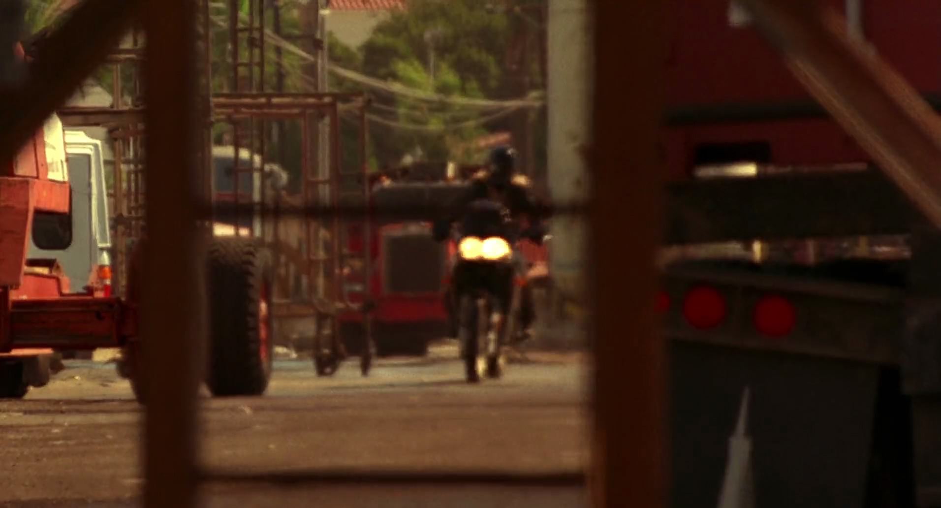 Barb Wire (1996) screencap 10164