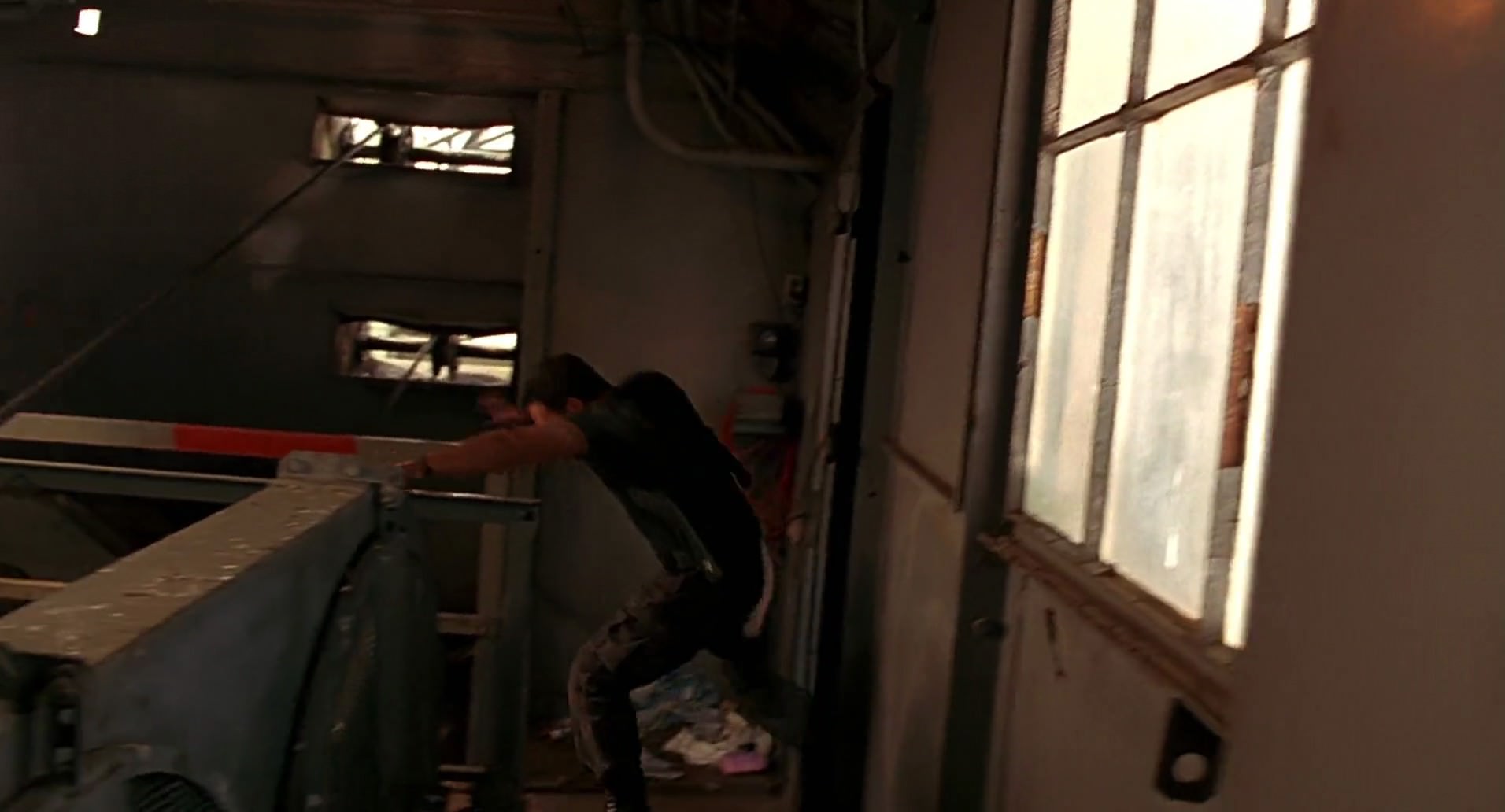 Barb Wire (1996) HD screenshot 10172