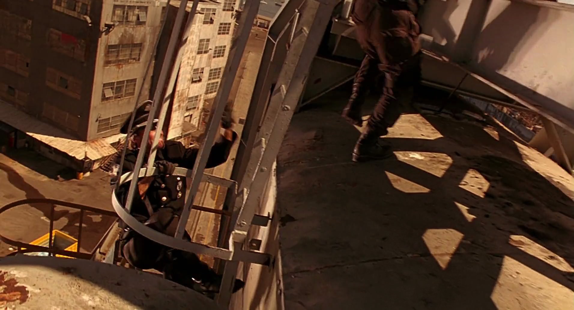 Barb Wire (1996) screencap 10185