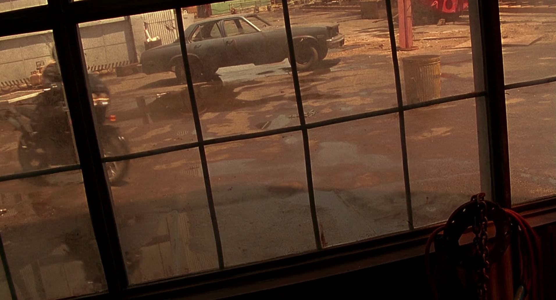 Barb Wire (1996) HD screenshot 10190