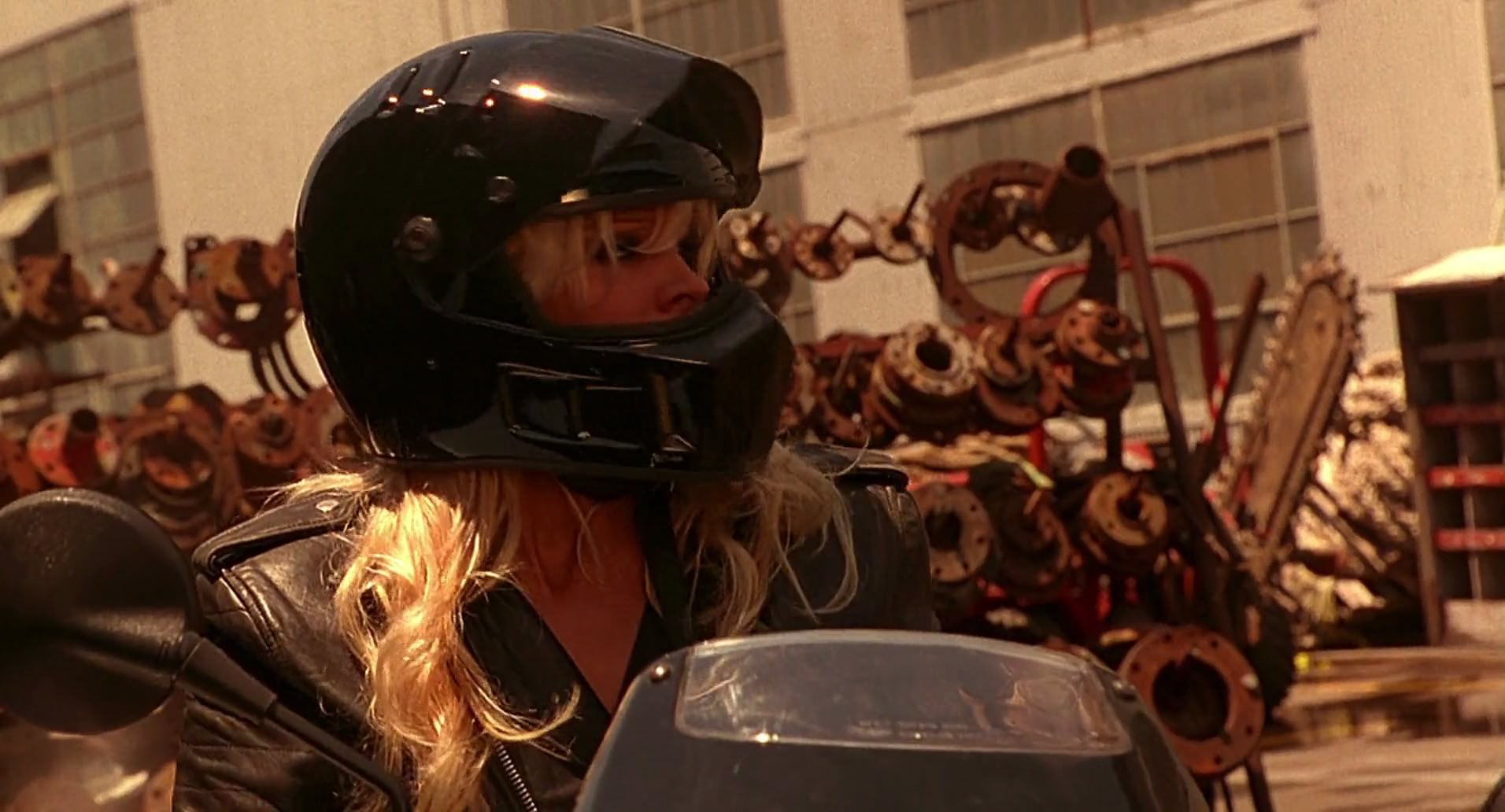 Barb Wire (1996) HD screenshot 10199