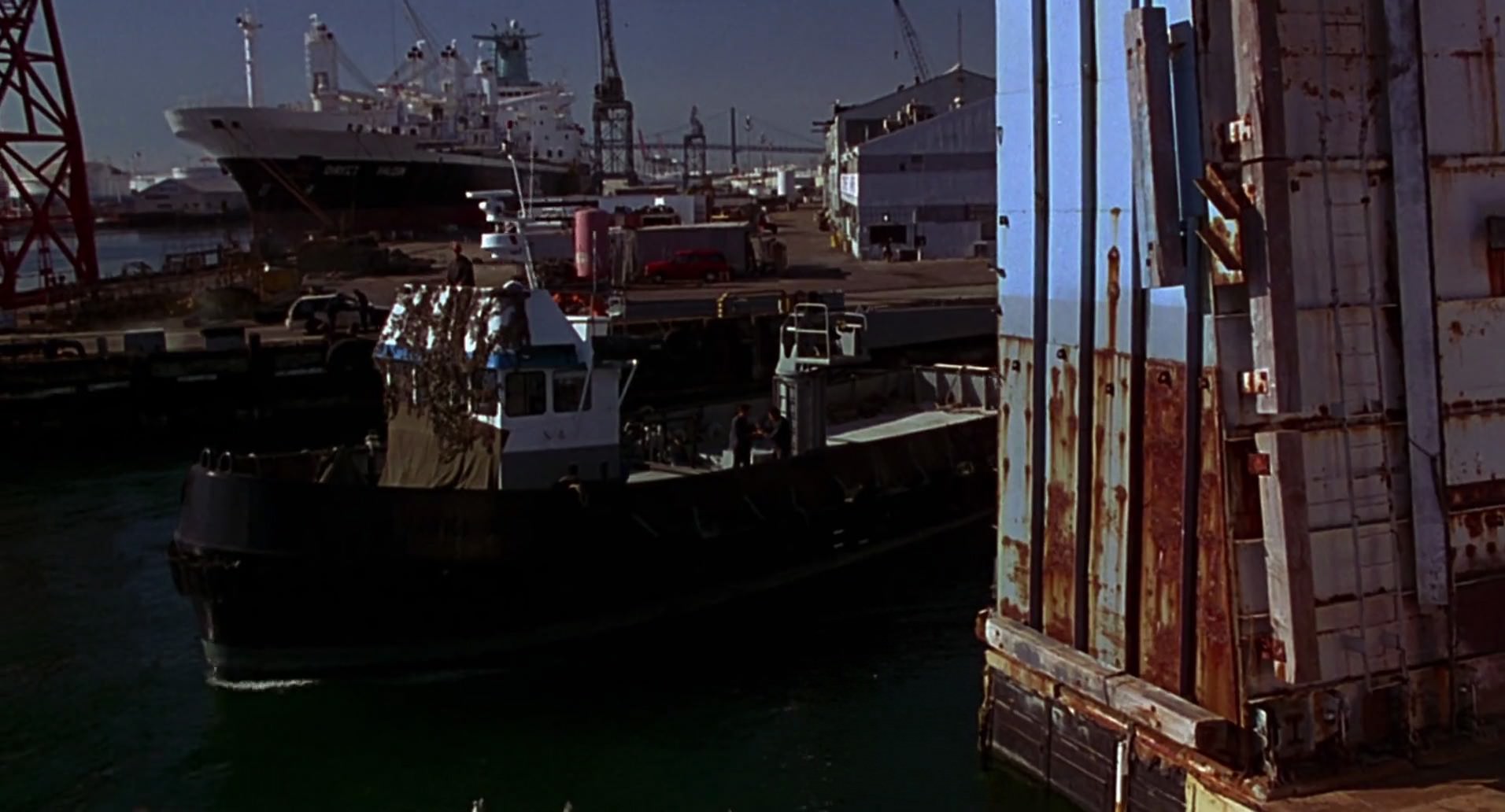 Barb Wire (1996) screencap 1020
