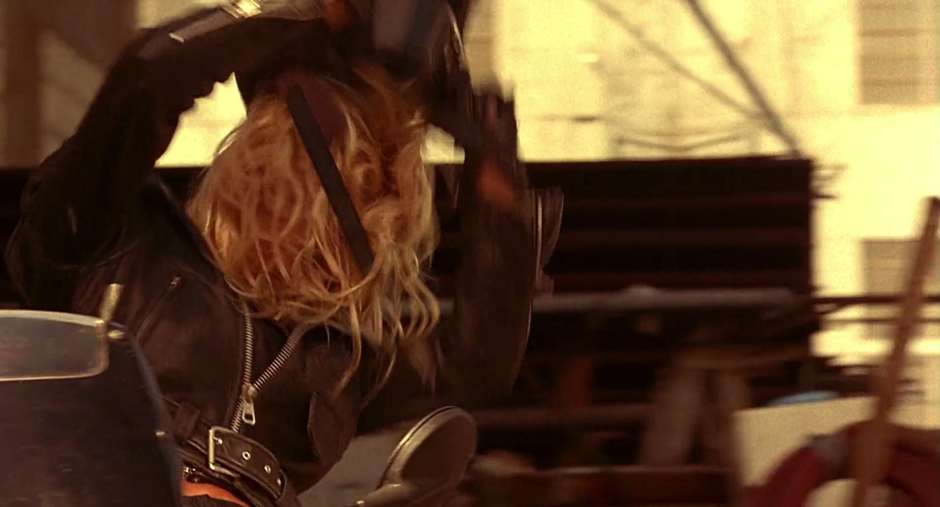 Barb Wire (1996) HD screenshot 10229