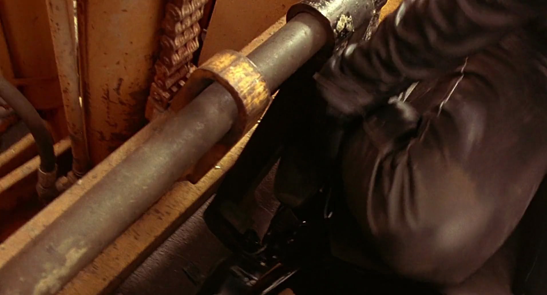 Barb Wire (1996) HD screenshot 10235