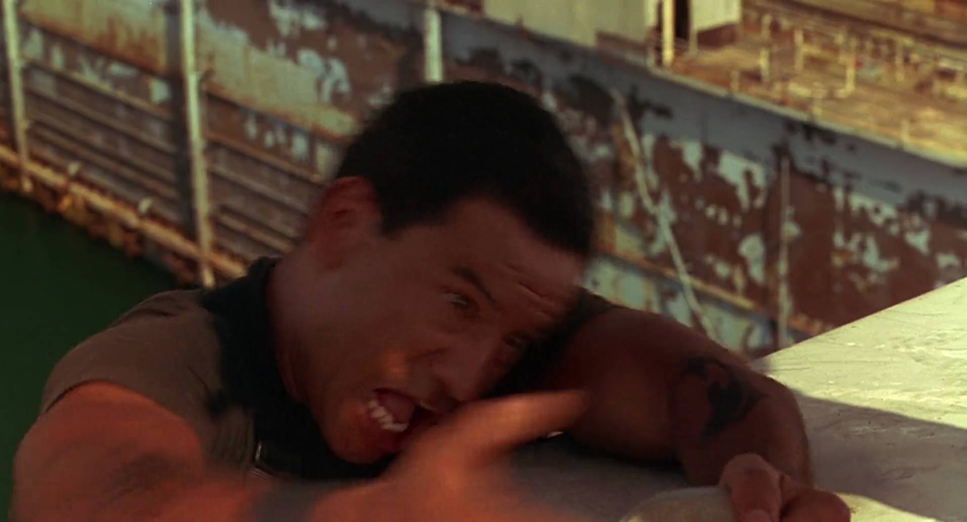 Barb Wire (1996) screencap 10245