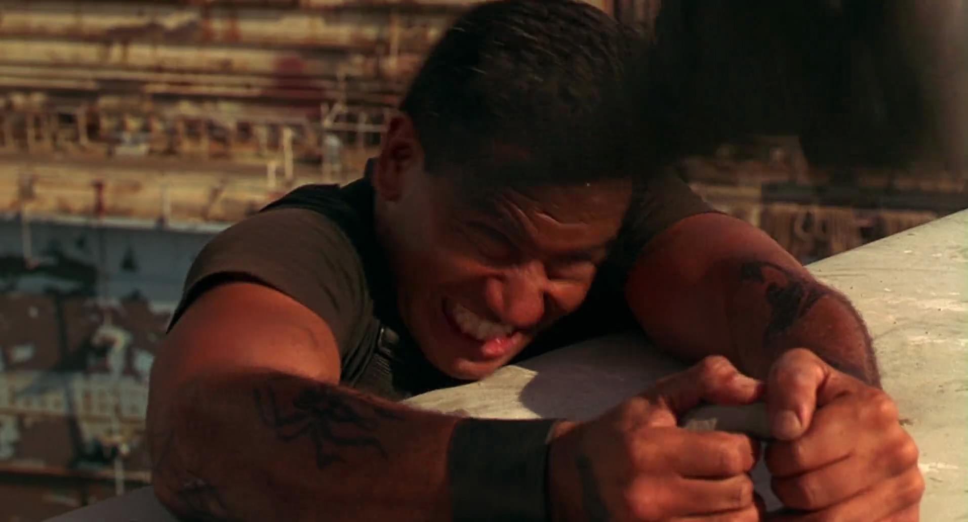 Barb Wire (1996) screencap 10248
