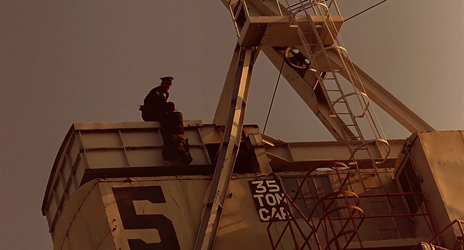Barb Wire (1996) screencap 10251