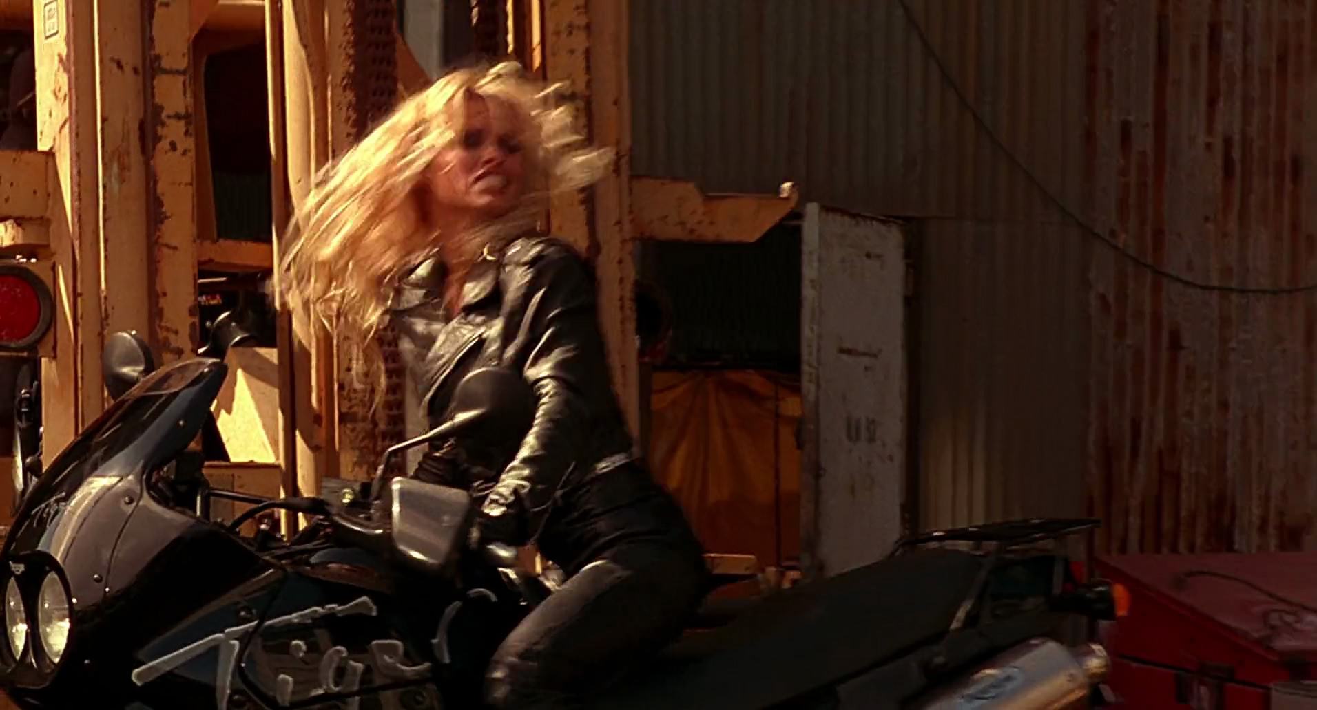 Barb Wire (1996) HD screenshot 10256