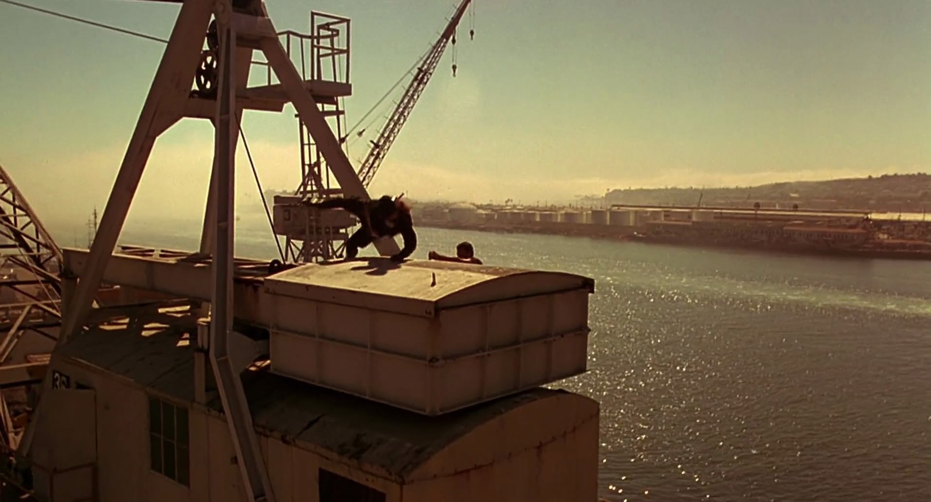 Barb Wire (1996) screencap 10278