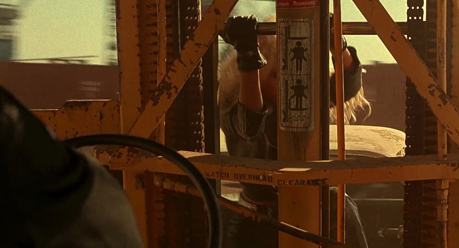 Barb Wire (1996) HD screenshot 10298
