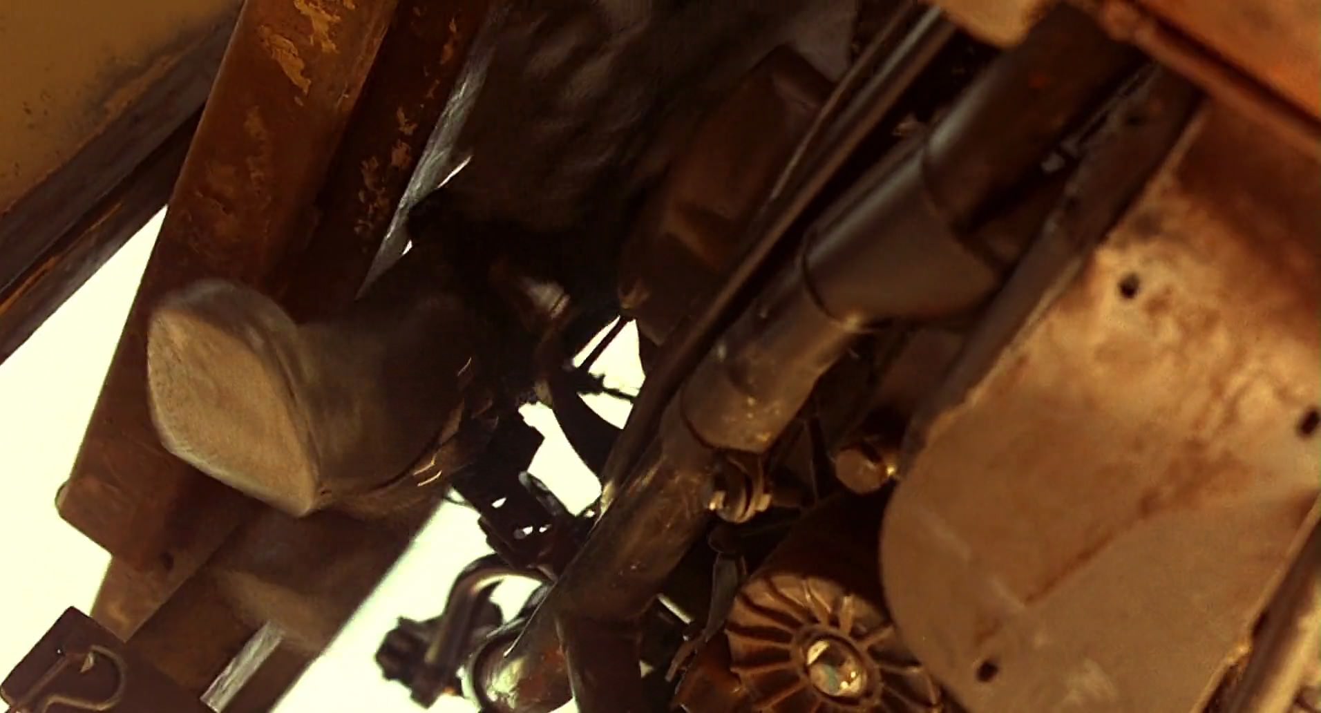 Barb Wire (1996) screencap 10308