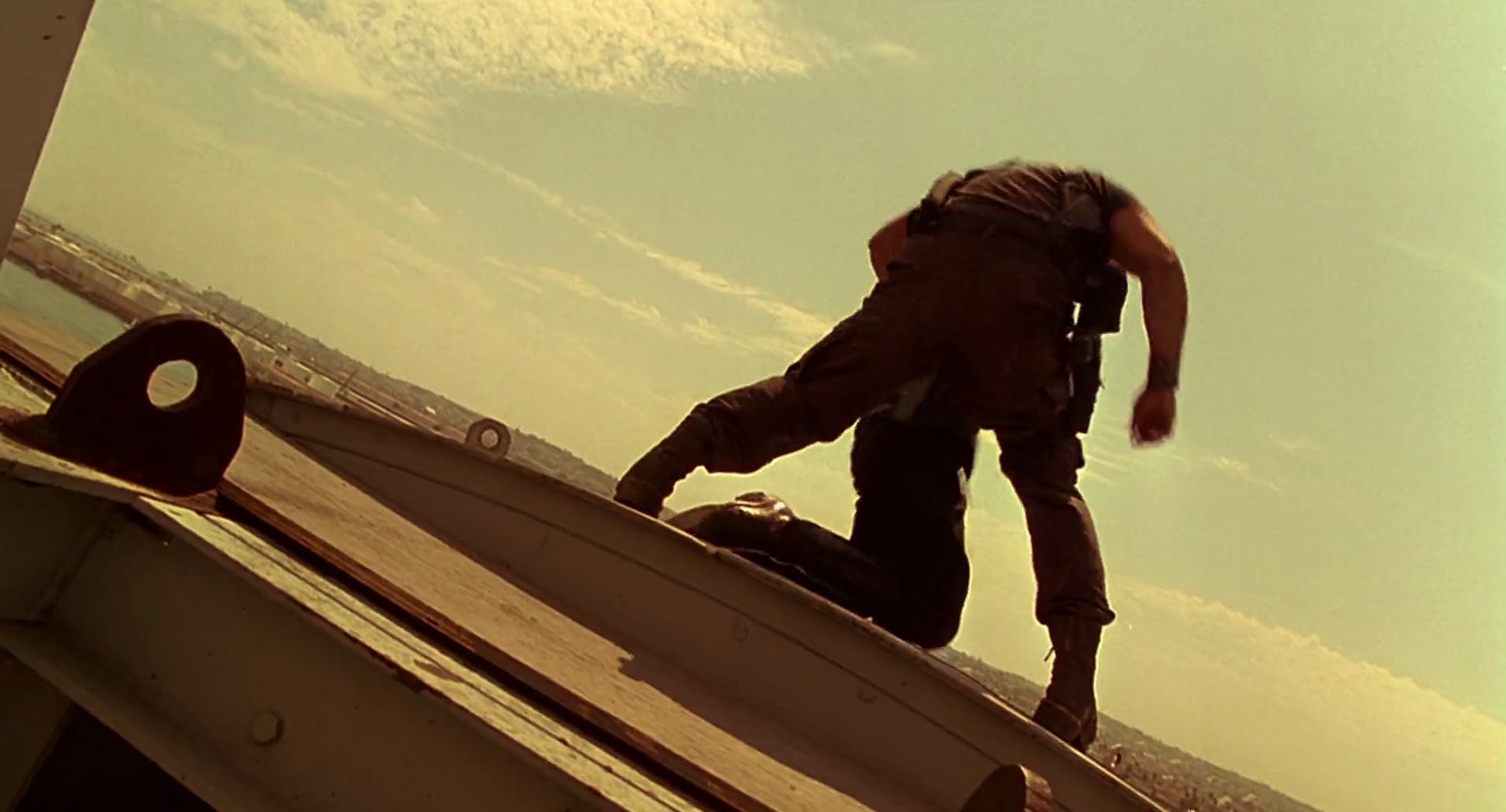 Barb Wire (1996) screencap 10317