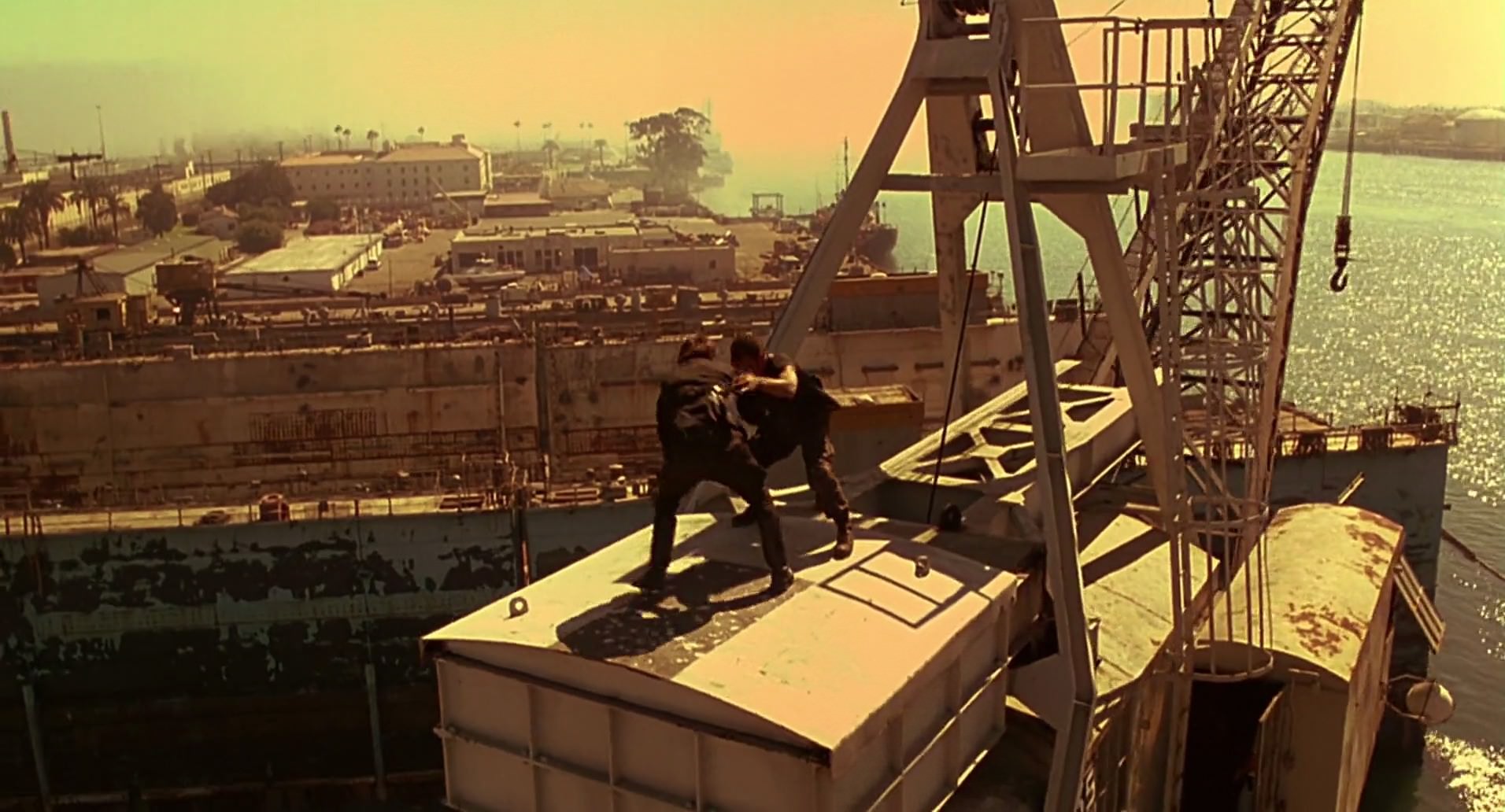 Barb Wire (1996) screencap 10320