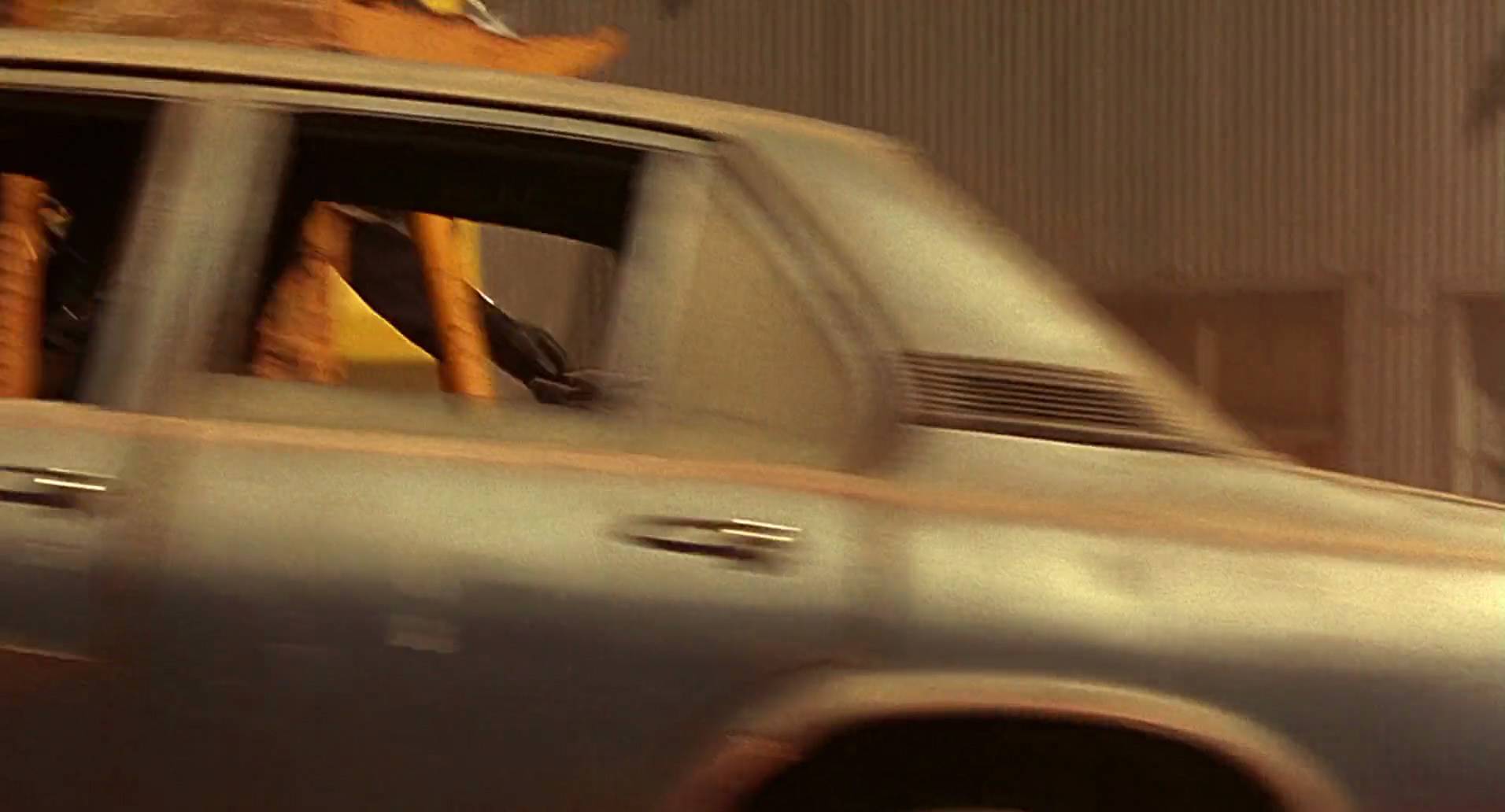 Barb Wire (1996) screencap 10329