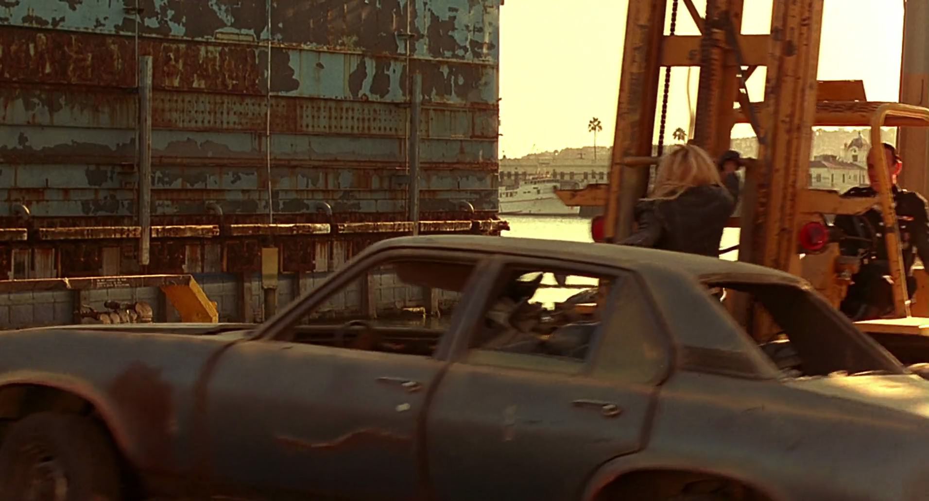 Barb Wire (1996) screencap 10407