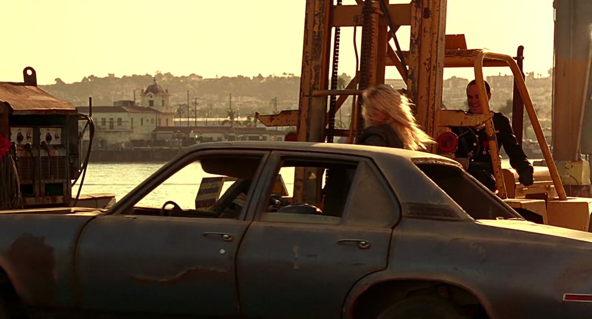 Barb Wire (1996) HD screenshot 10418