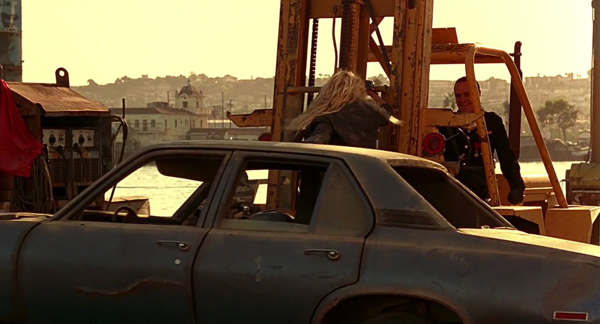 Barb Wire (1996) screencap 10419