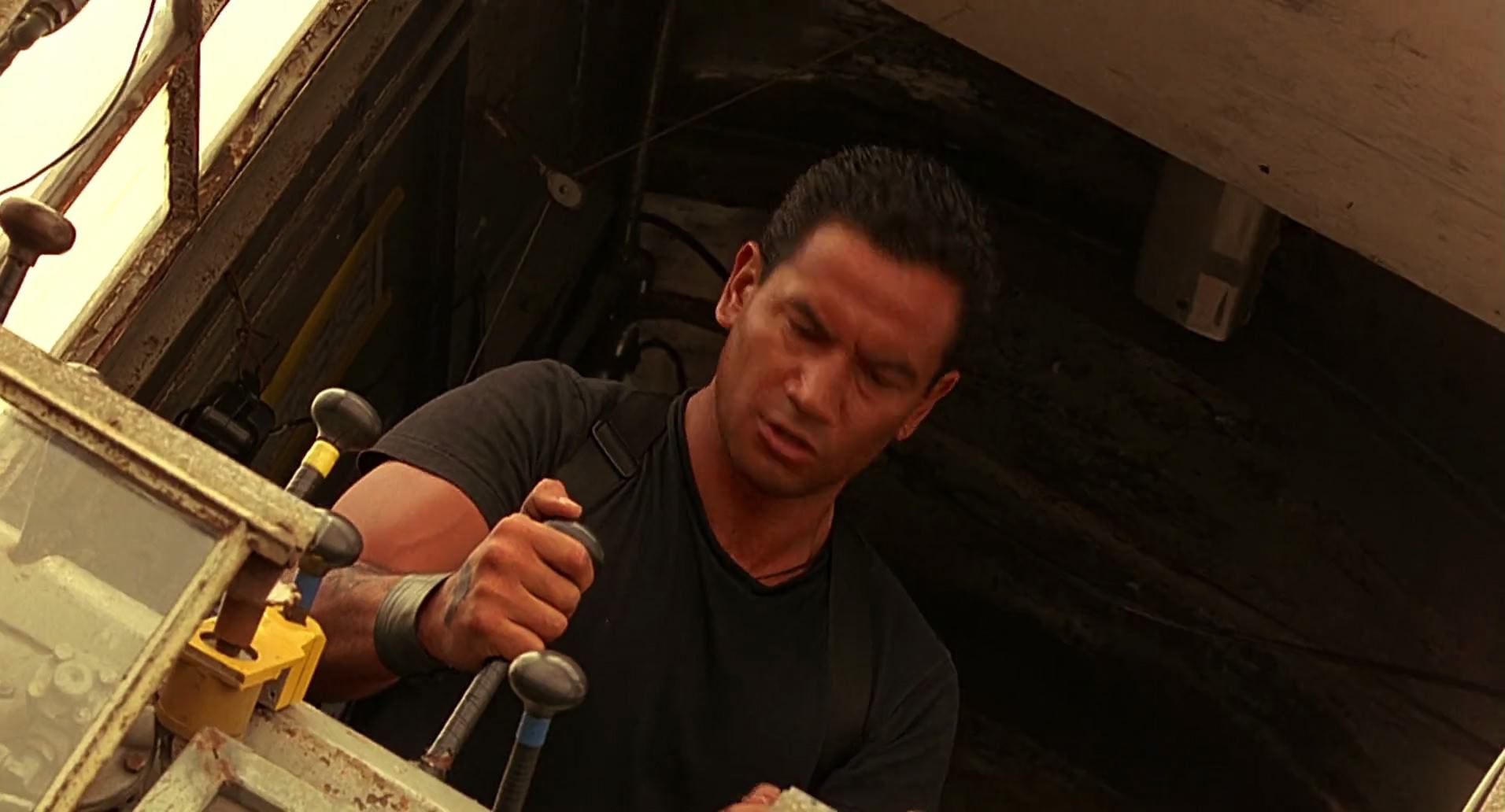 Barb Wire (1996) screencap 10428