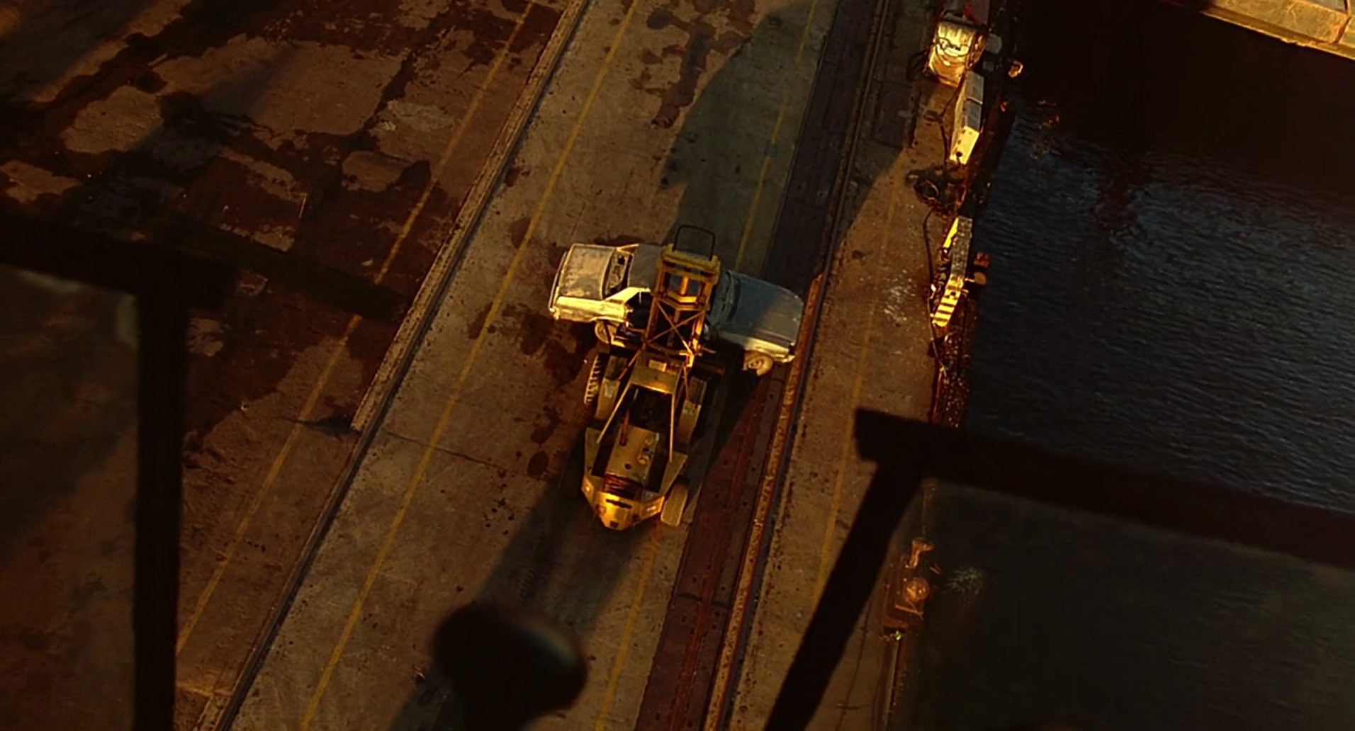 Barb Wire (1996) screencap 10434