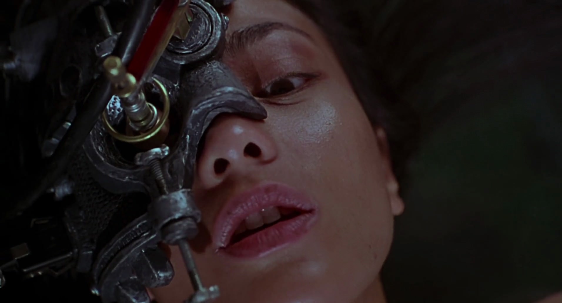 Barb Wire (1996) HD screenshot 1046