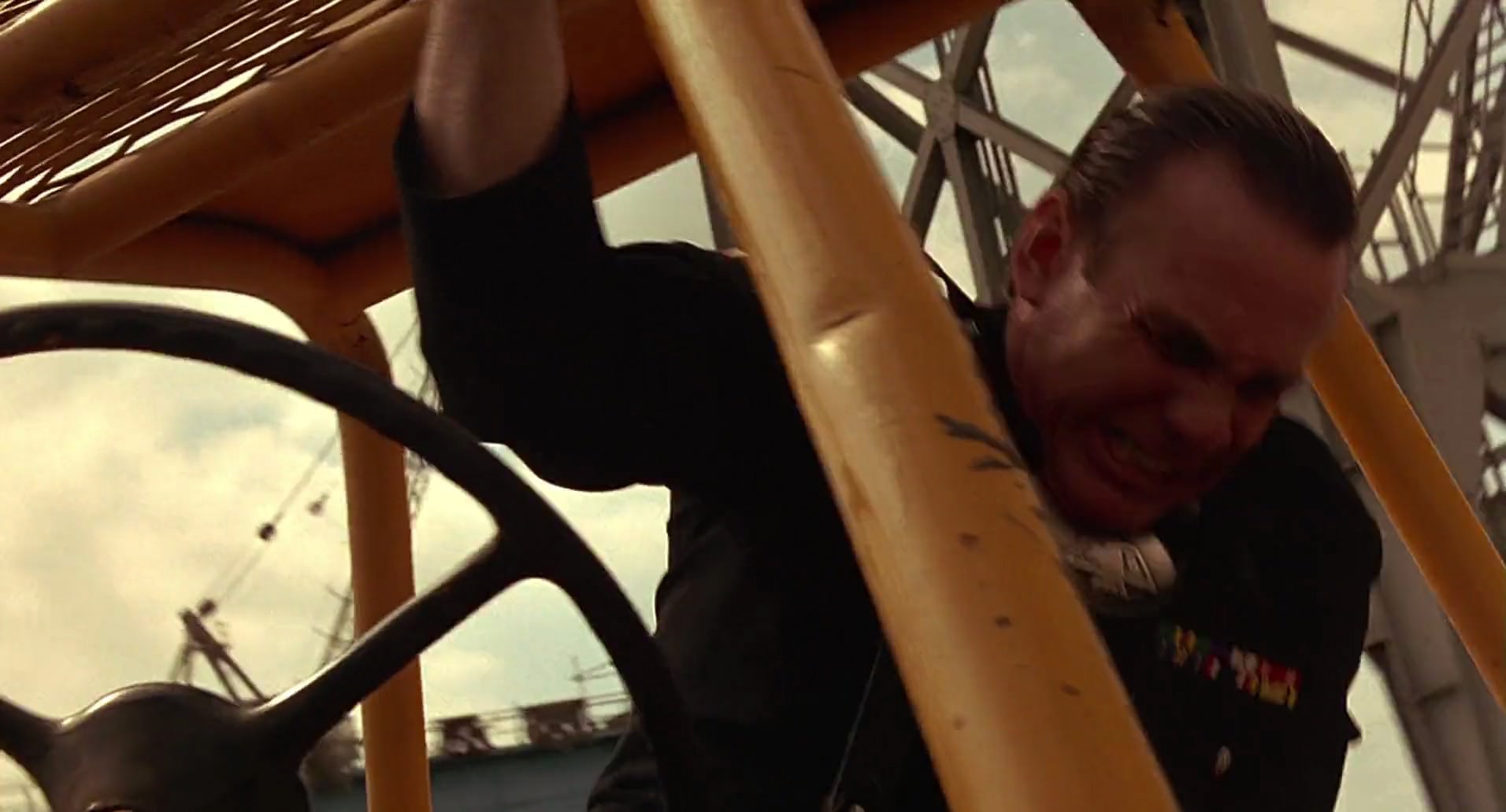 Barb Wire (1996) HD screenshot 10499