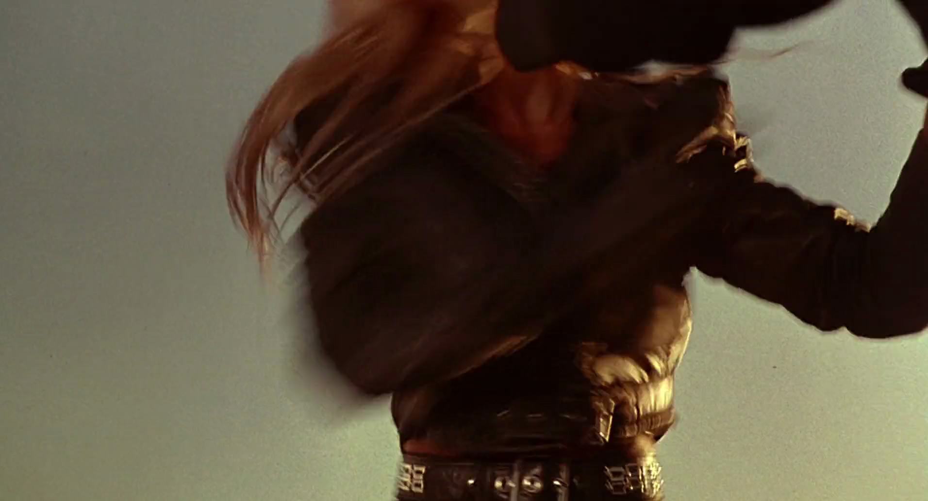 Barb Wire (1996) screencap 10515