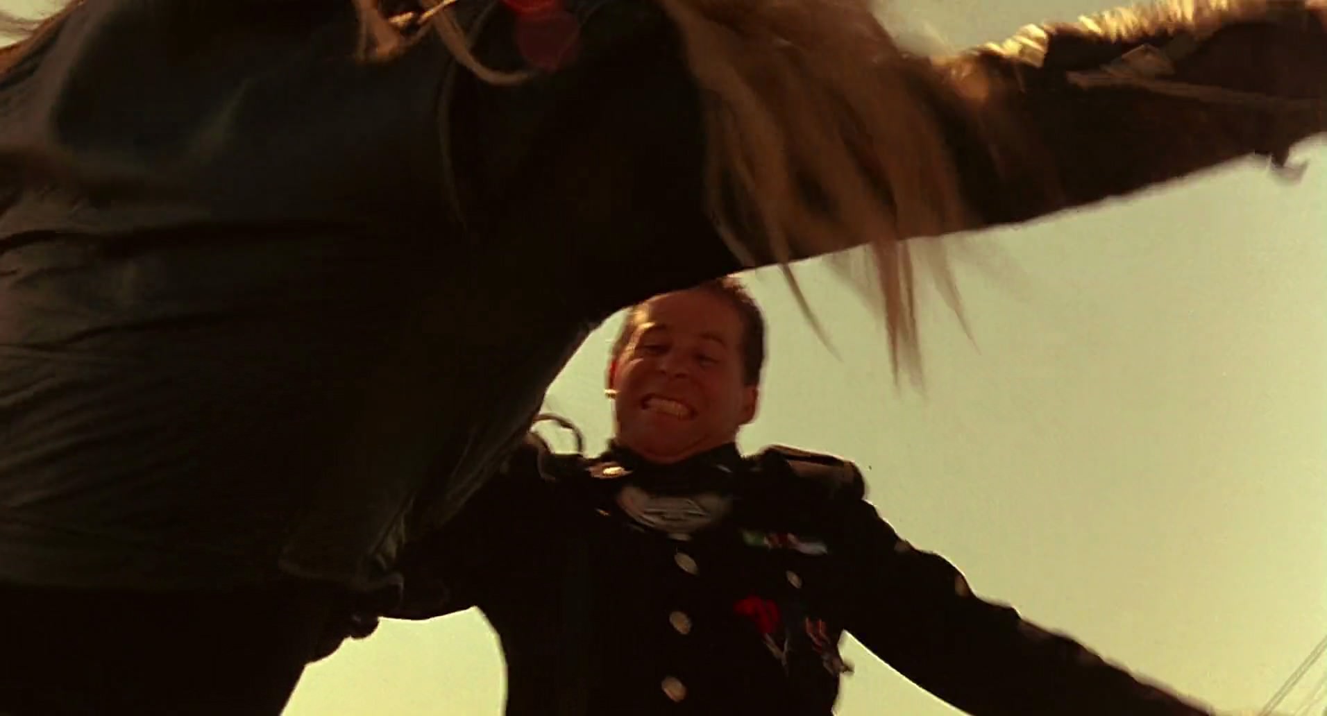 Barb Wire (1996) screencap 10536