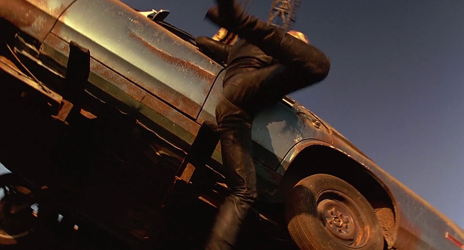 Barb Wire (1996) HD screenshot 10553