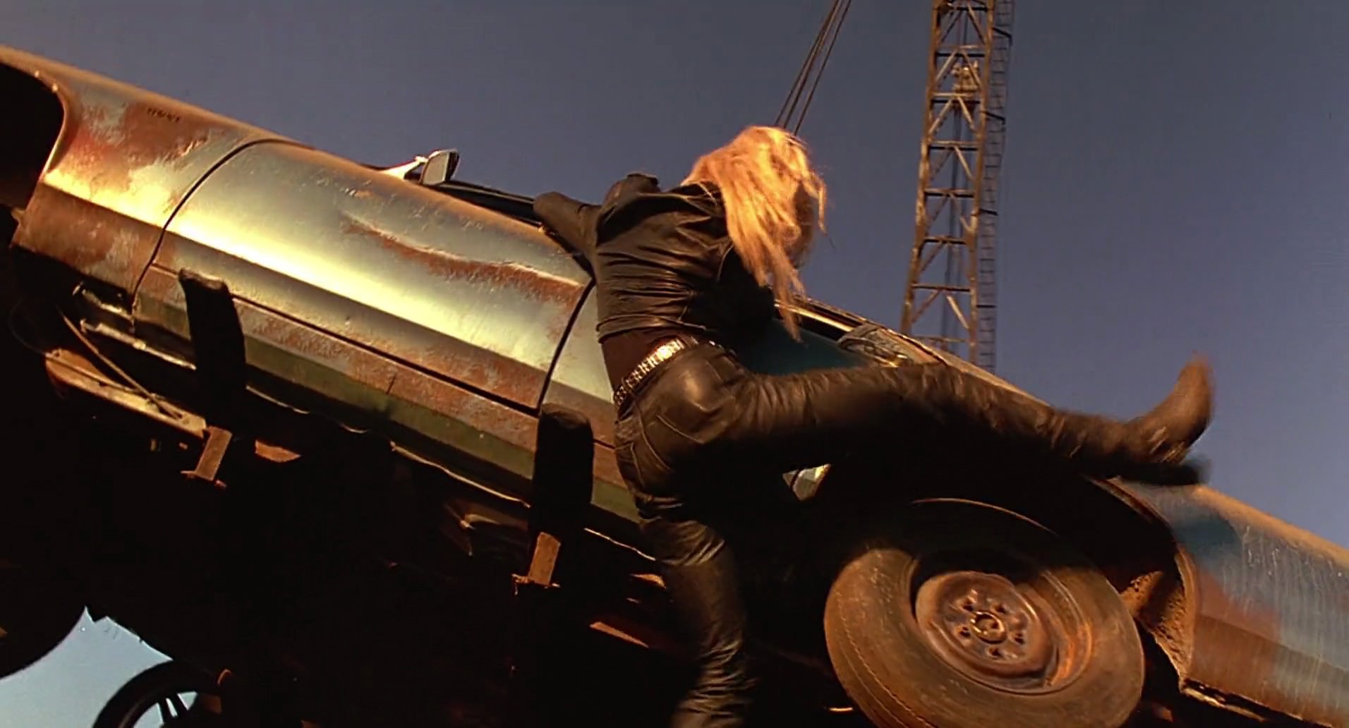 Barb Wire (1996) screencap 10554