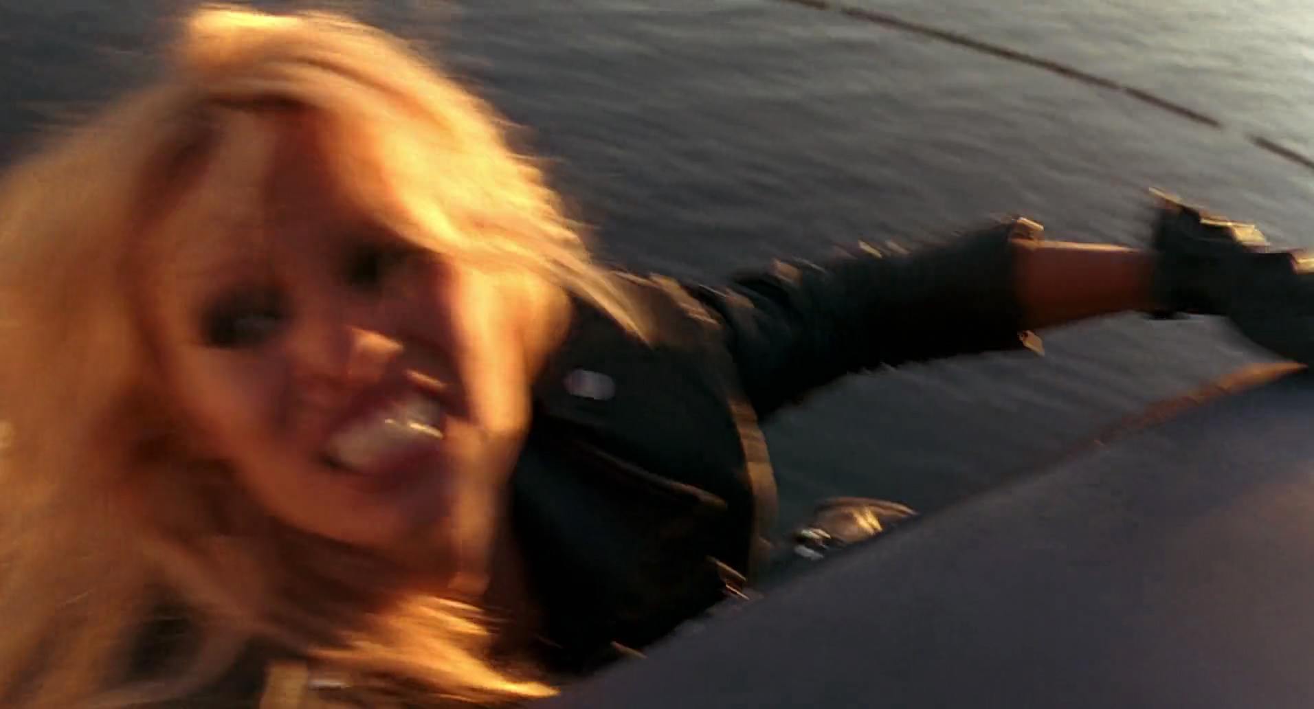 Barb Wire (1996) screencap 10575