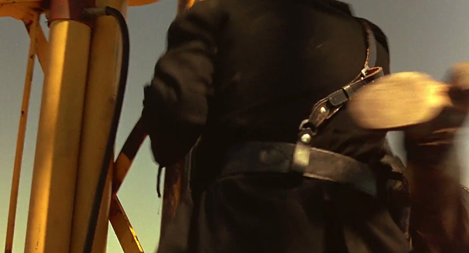Barb Wire (1996) screencap 10605