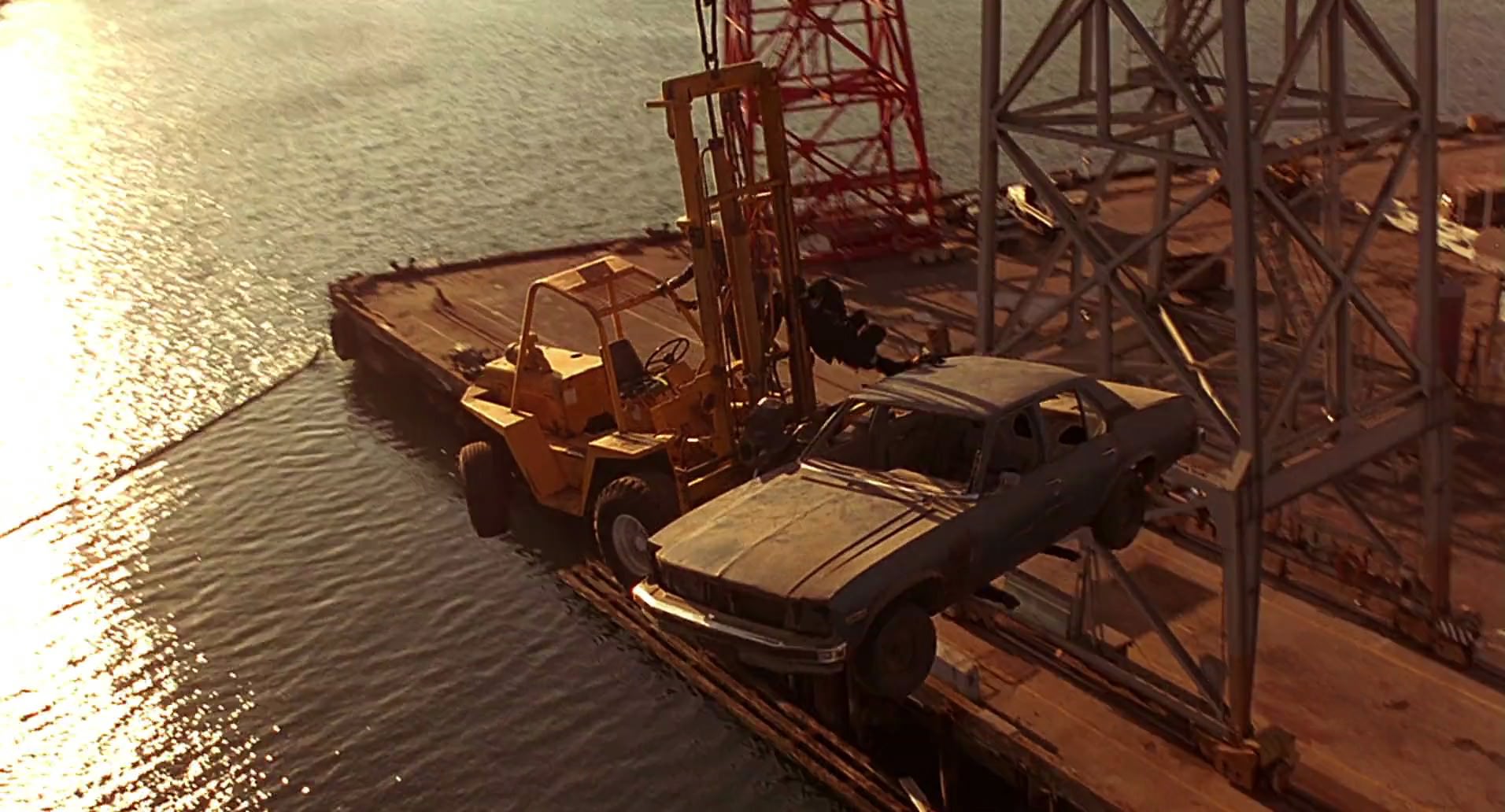 Barb Wire (1996) screencap 10617