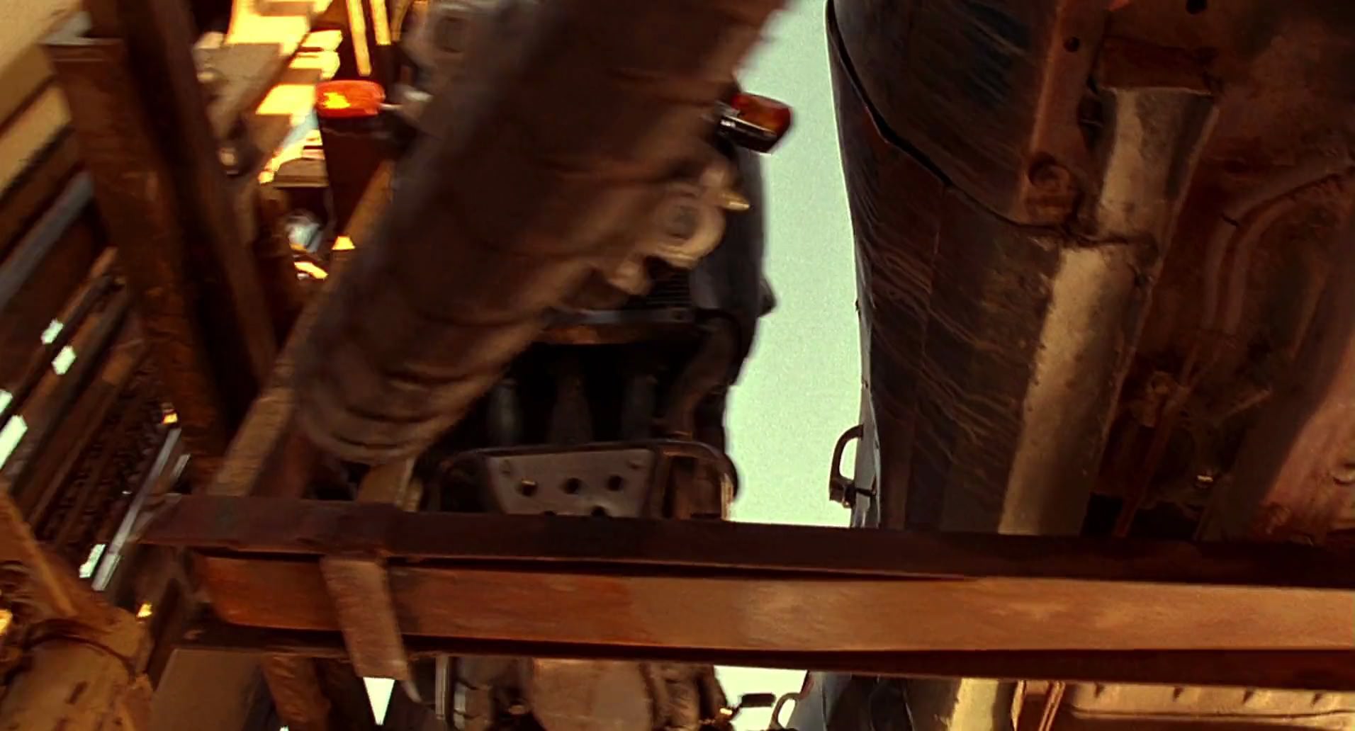 Barb Wire (1996) HD screenshot 10619