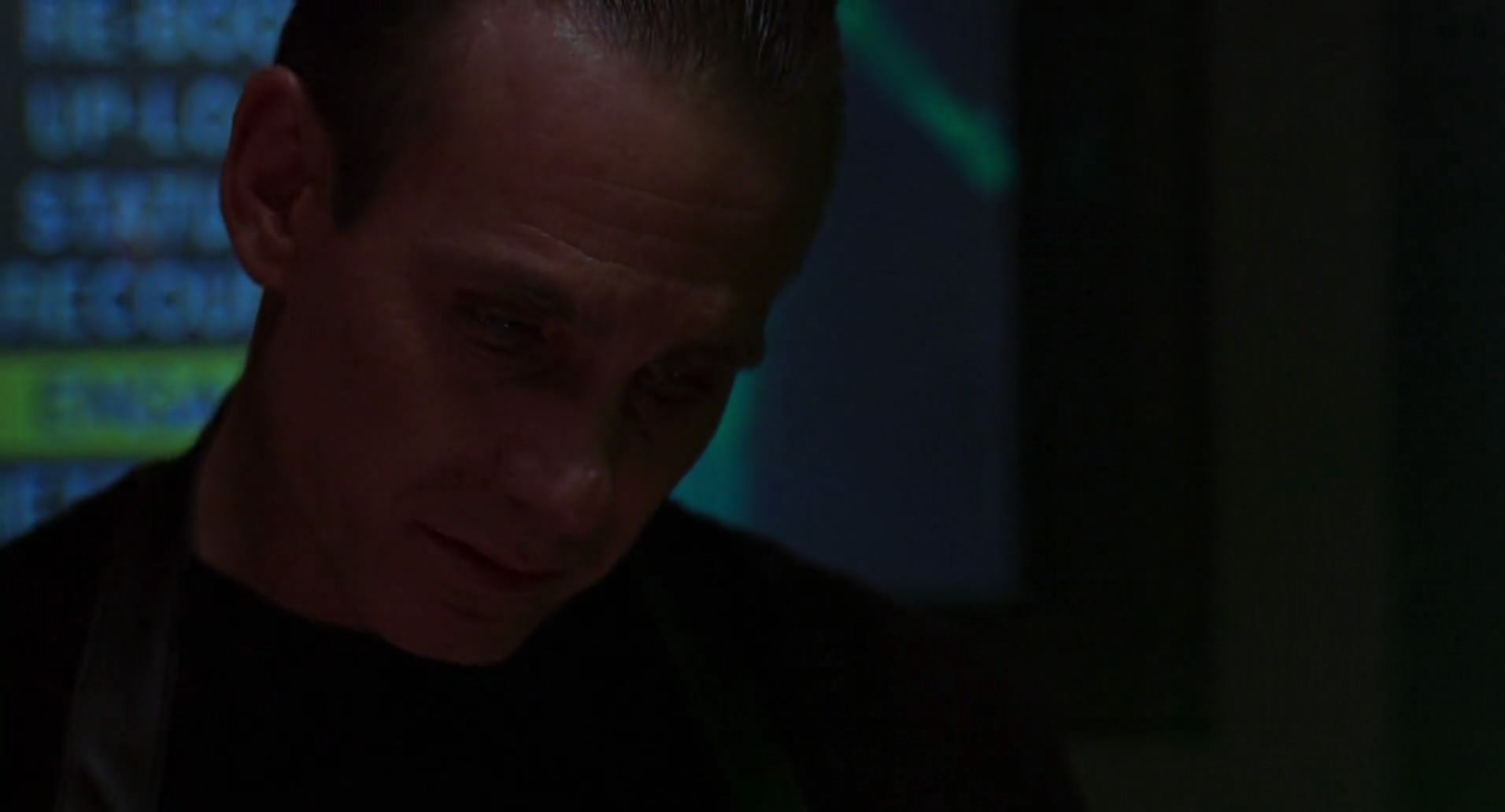 Barb Wire (1996) screencap 1062