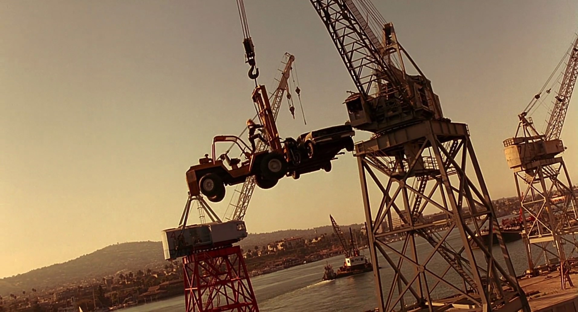 Barb Wire (1996) screencap 10623