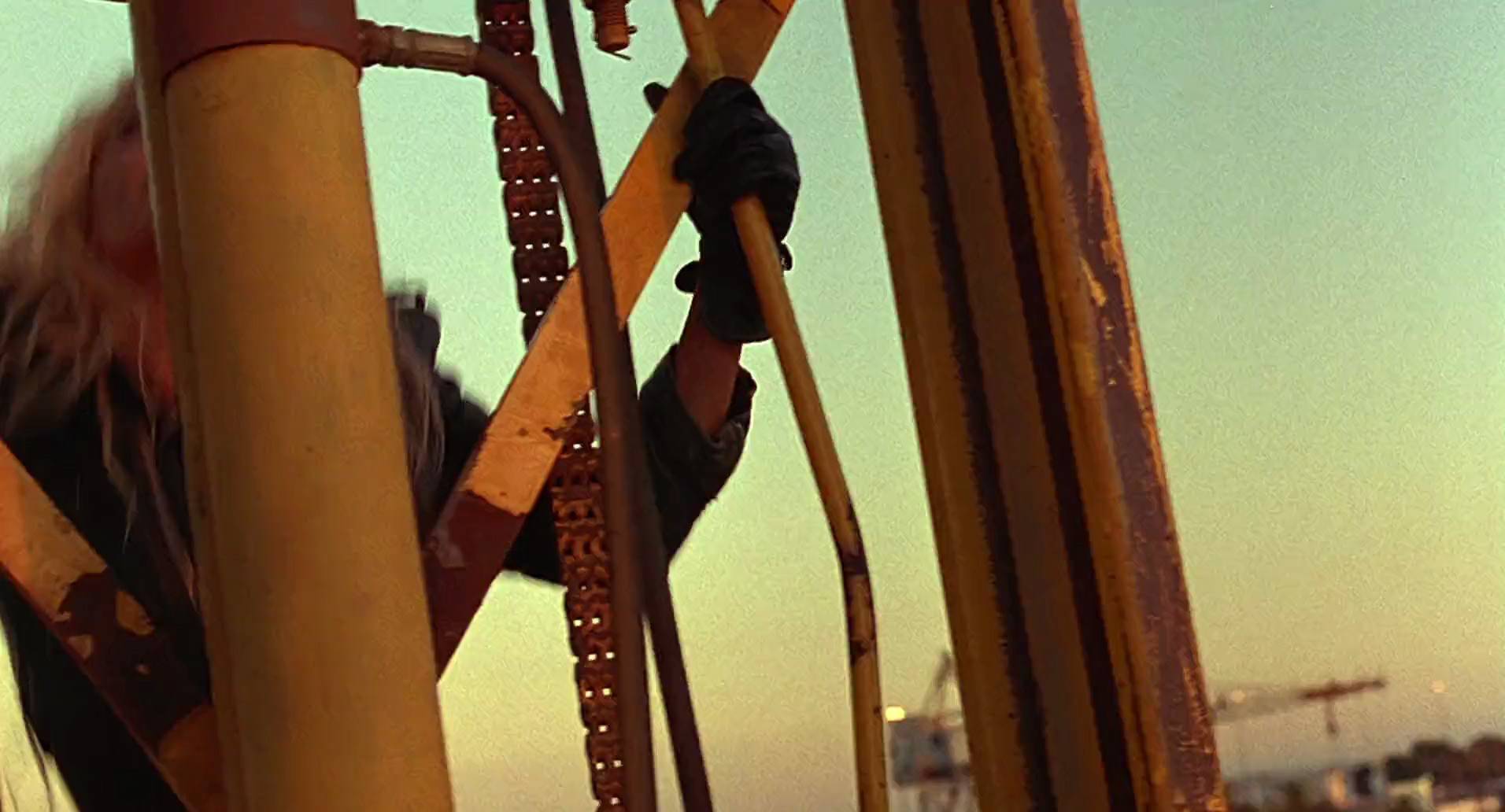 Barb Wire (1996) screencap 10626