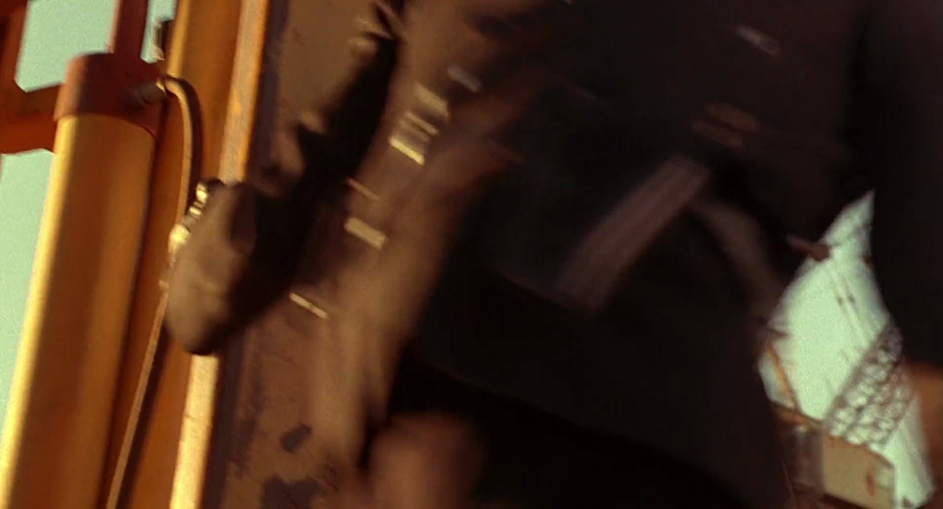 Barb Wire (1996) screencap 10638