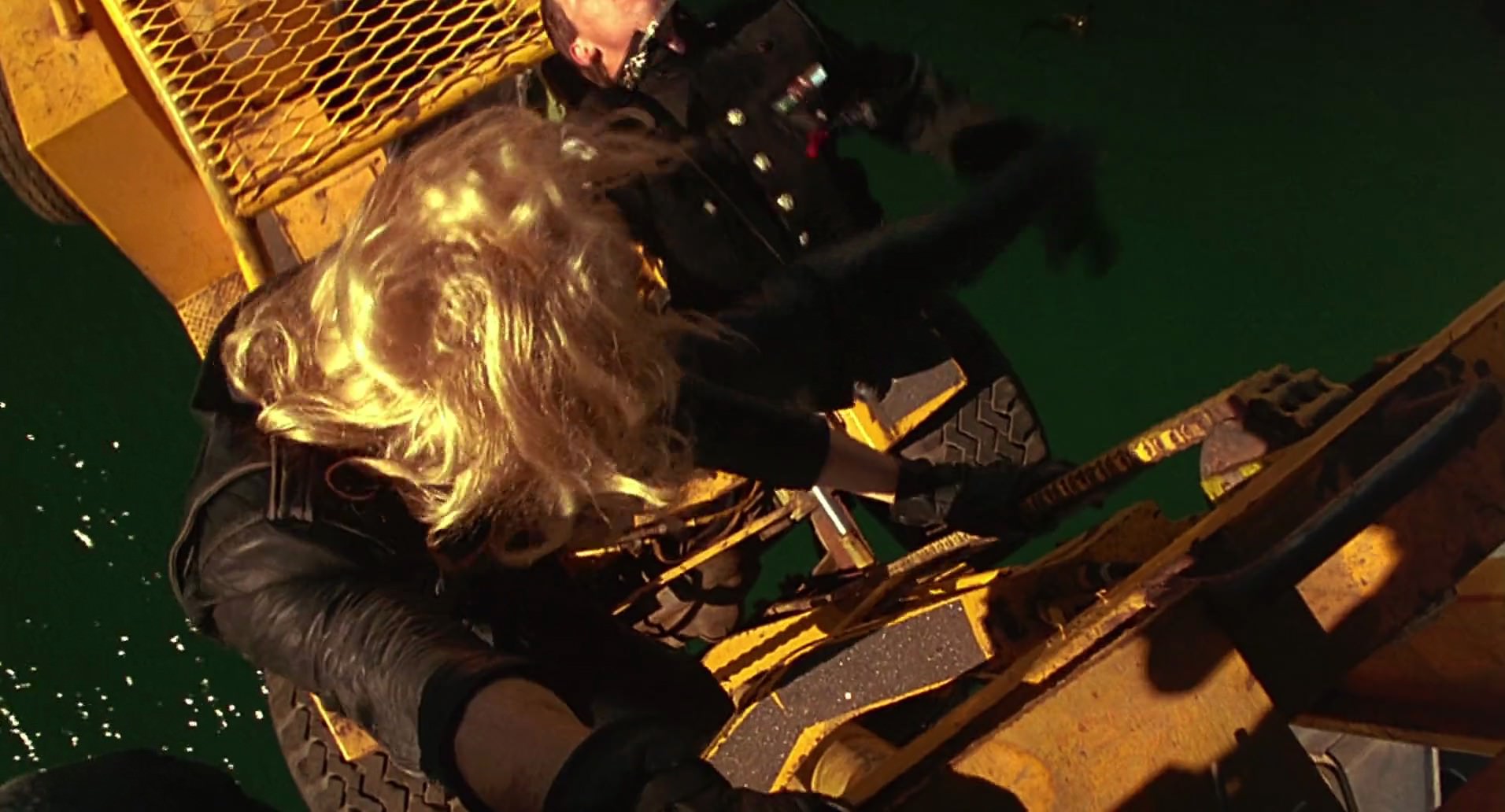 Barb Wire (1996) HD screenshot 10640